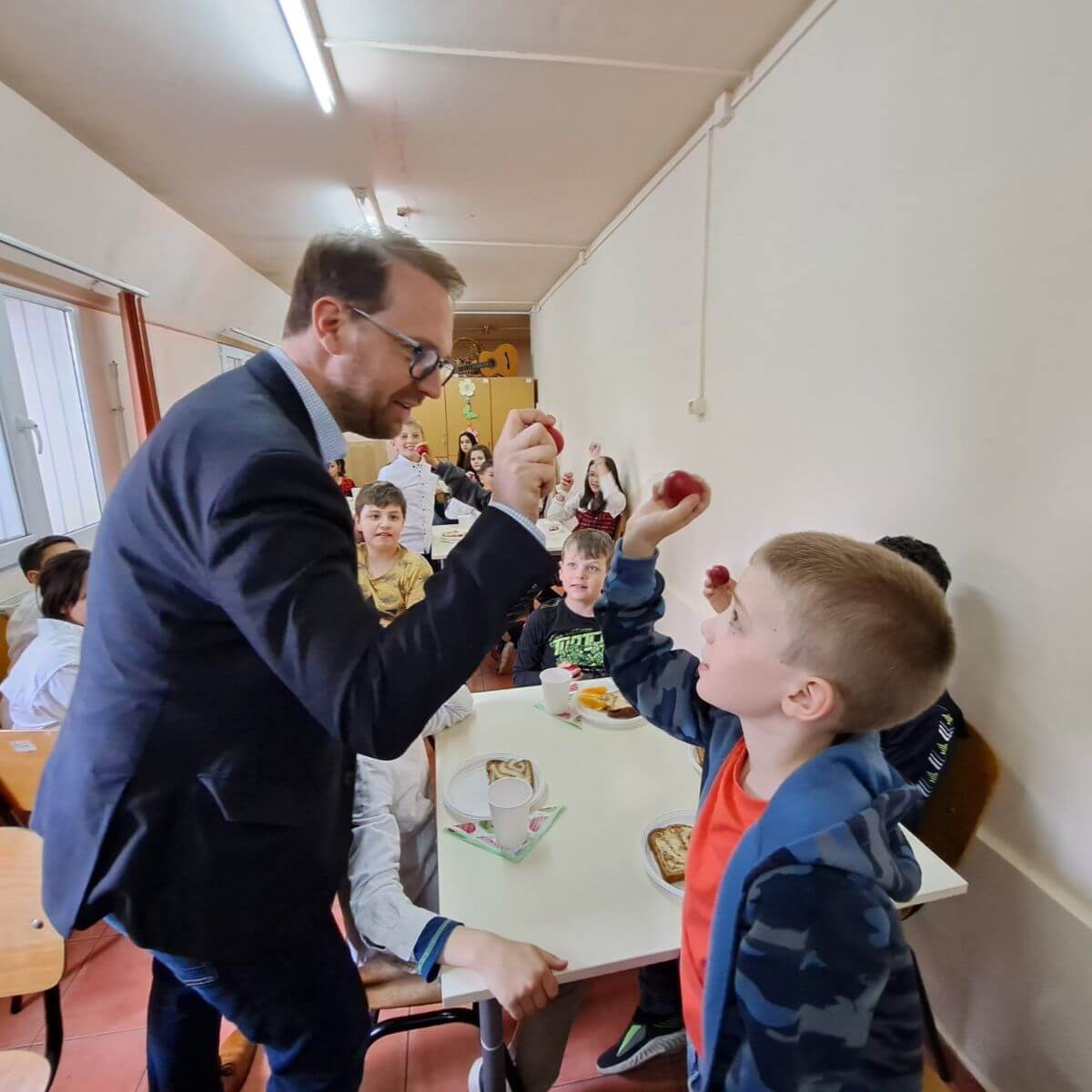 Dominic Fritz: 60 de copii vin la Centrul de Zi Sfântul Nicolae, o a doua casă pentru ei