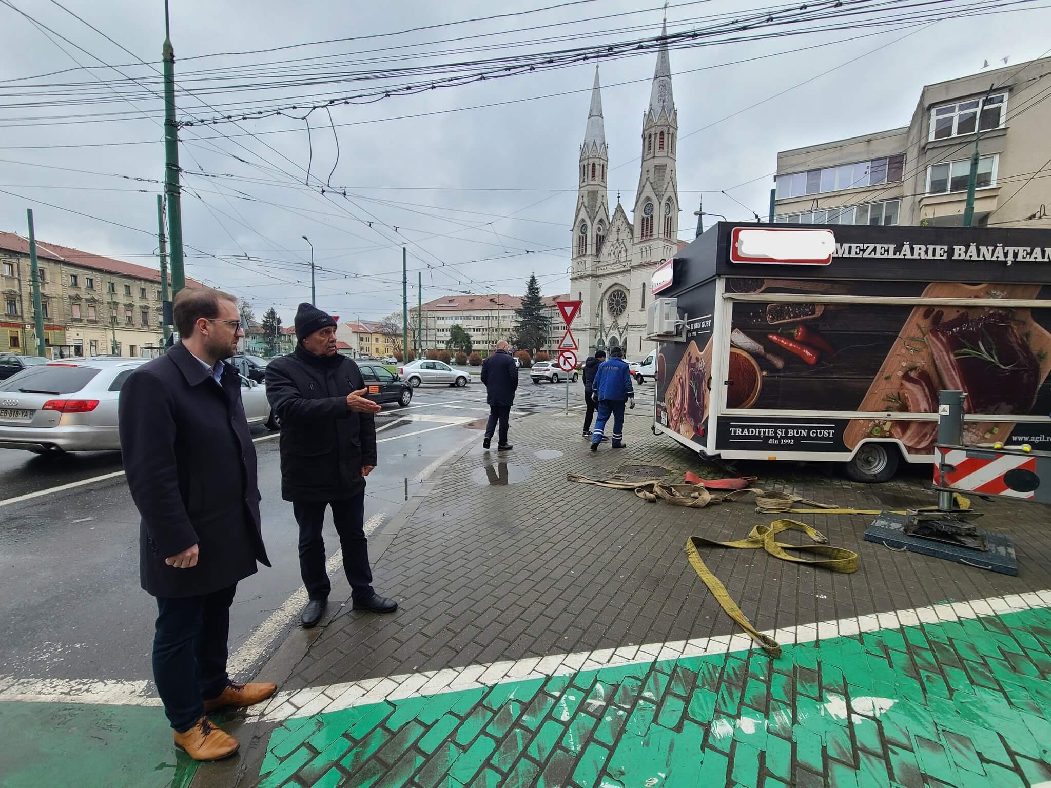 Dominic Fritz: Facem curățenie și ridicăm rulotele ilegal amplasate pe spațiul public din Timișoara